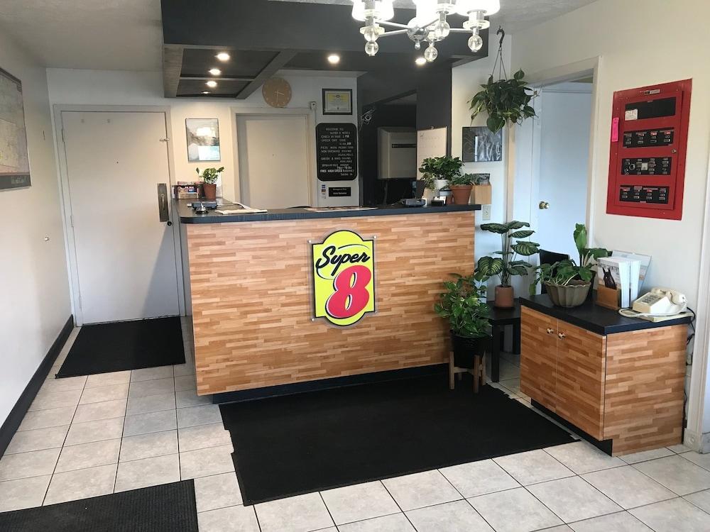 Hotel Super 8 By Wyndham Wooster Extérieur photo
