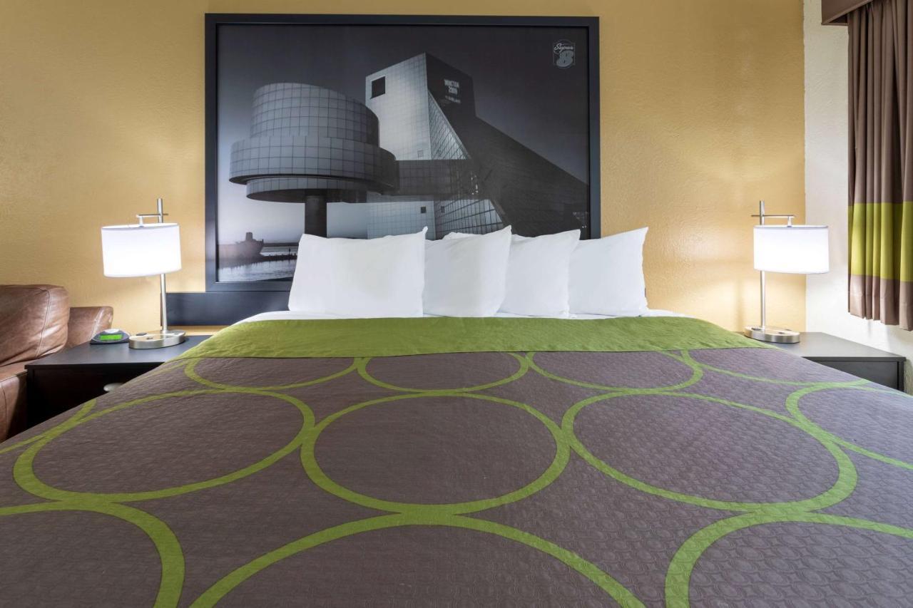 Hotel Super 8 By Wyndham Wooster Extérieur photo